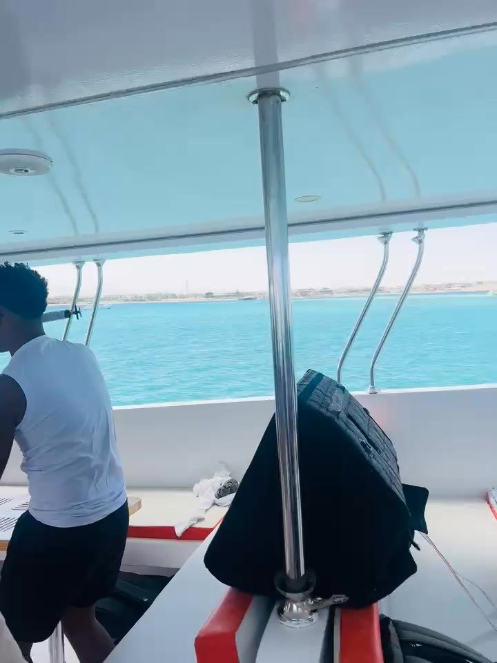 afro-sunburn-boat-party-