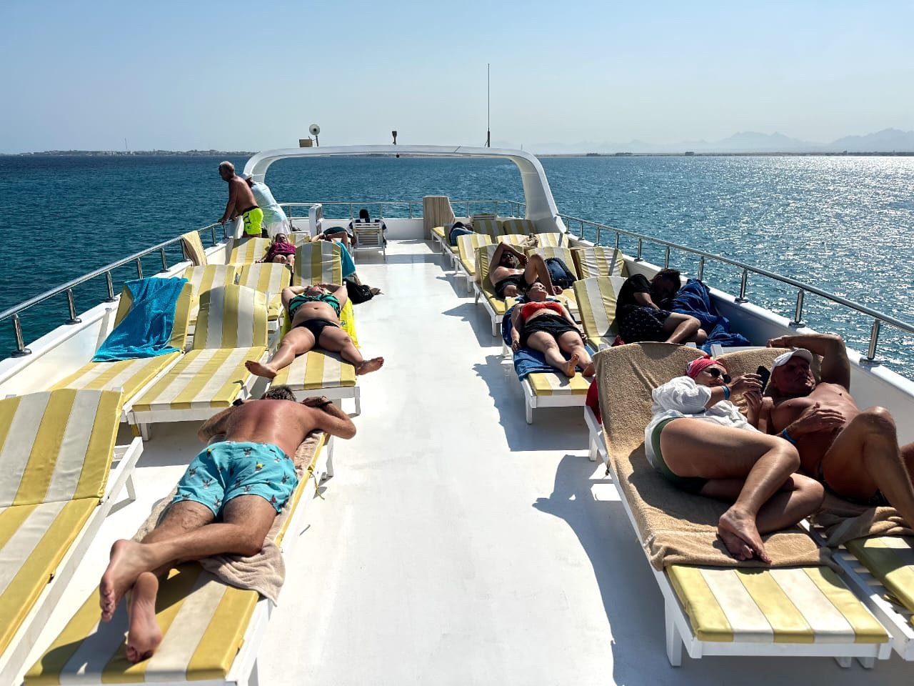 elite-vip-boat-premium-snorkelling-day-